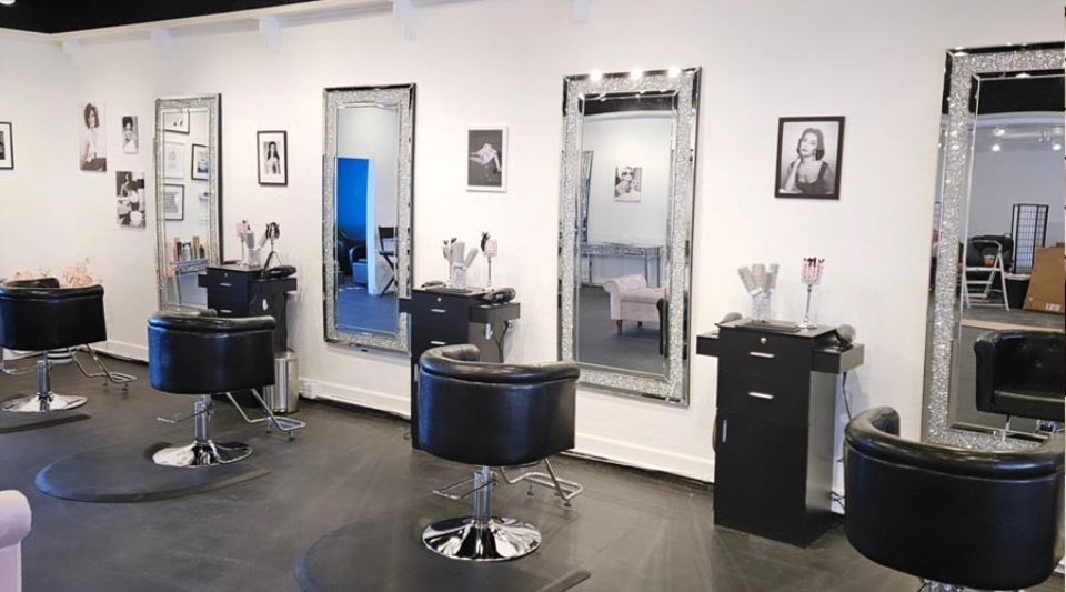 Elements Blowdry & Lash Salon slider